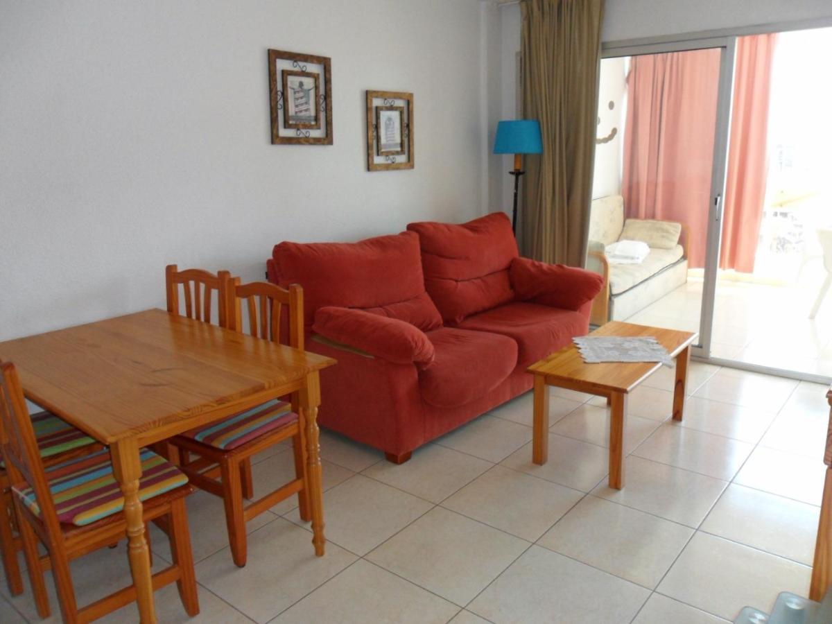 Apartamentos Cervantes Бенидорм Екстериор снимка