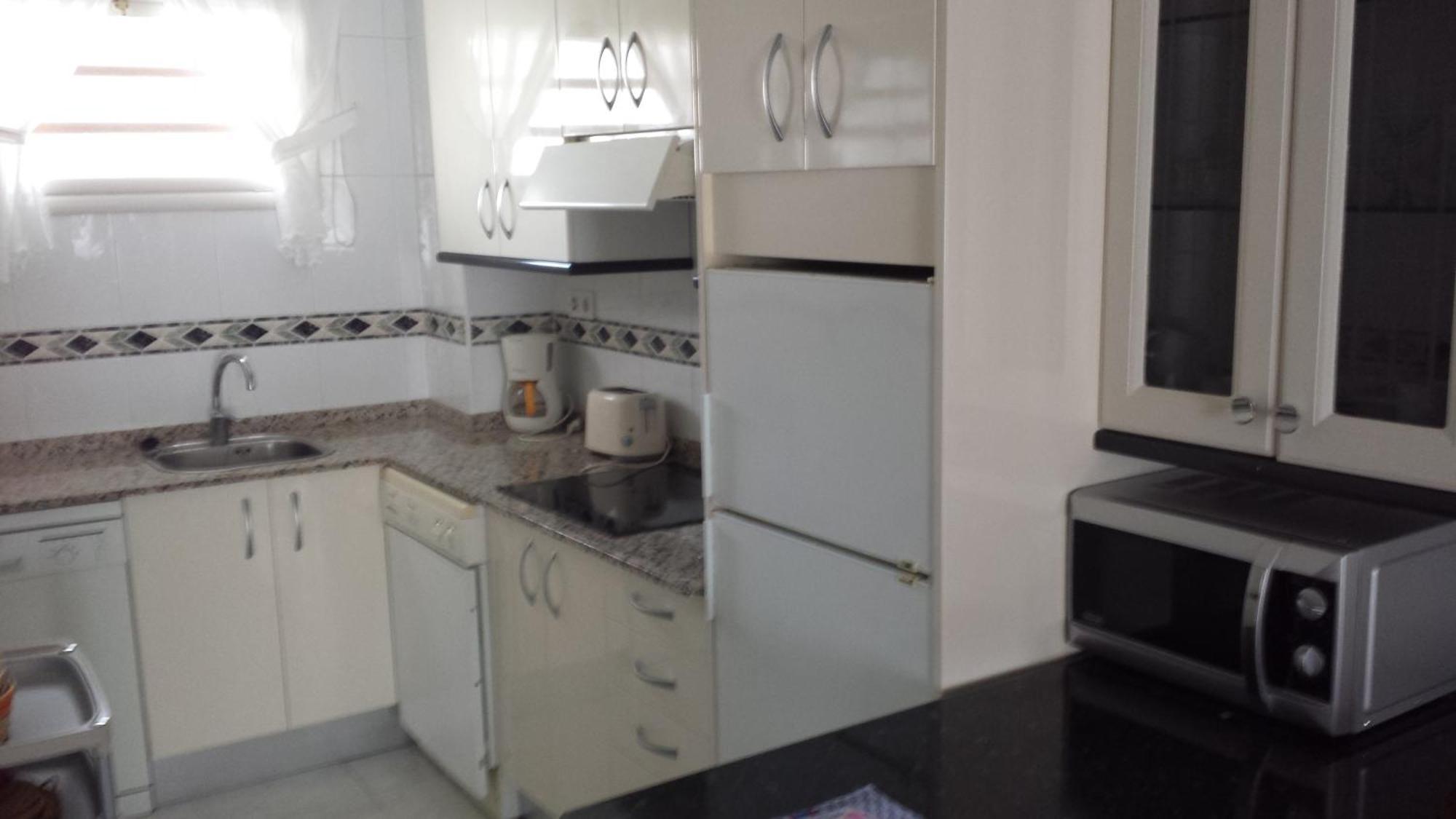 Apartamentos Cervantes Бенидорм Екстериор снимка