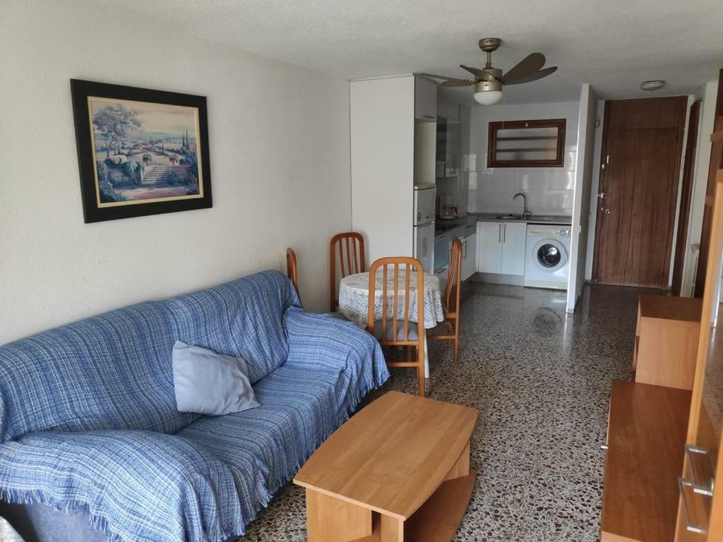 Apartamentos Cervantes Бенидорм Екстериор снимка