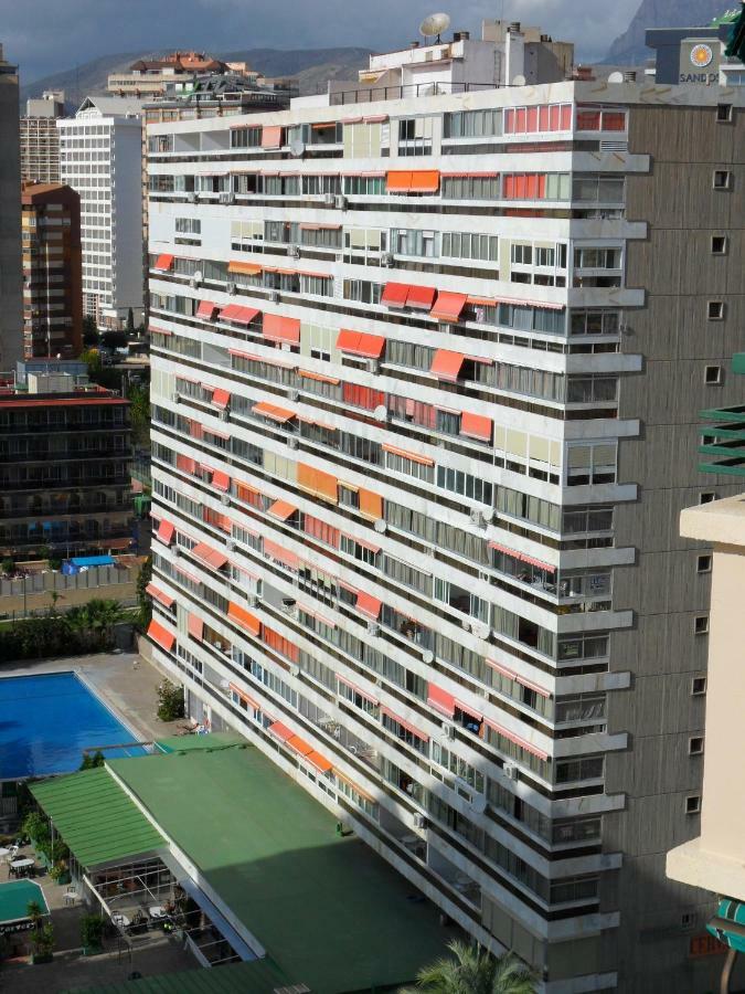 Apartamentos Cervantes Бенидорм Екстериор снимка